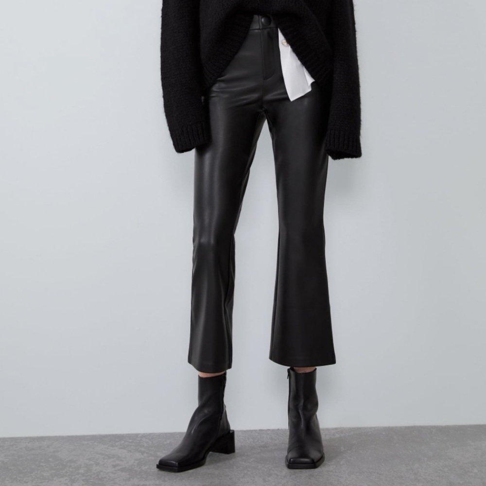 Medium Zara faux leather cropped flare leggings 🖤
